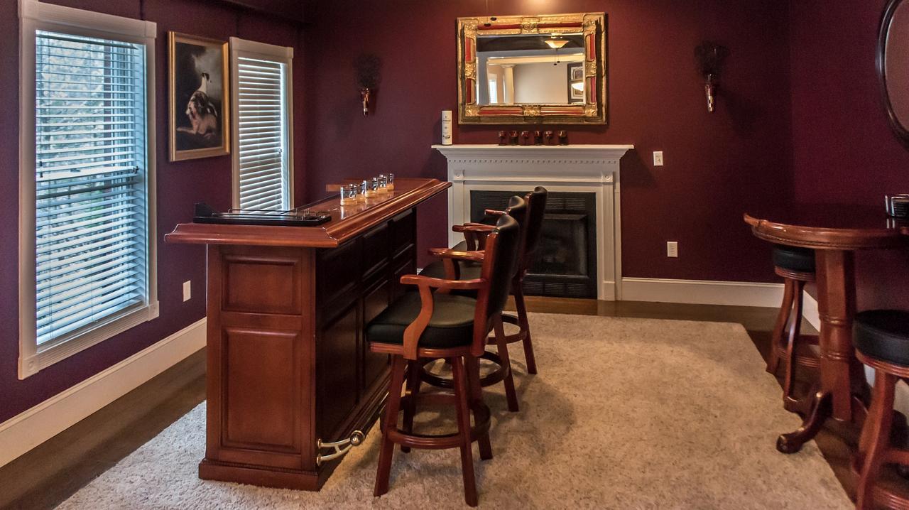 Smokie Mountain Lake House On Douglas Lake - 11 Bedrooms, 6 Bathrooms Sleeping 30 - Lakefront, Secluded, Private, Gated, Personal Boat Dock, Hot Tub , Theater Room, Games Room, Hot Tub, Indoor & Outdoor Kitchens Sevierville Exterior foto